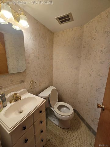 8765 George F Bunker Boulevard, Sterling Heights, MI 48313