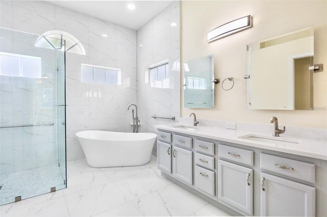4971 SABAL LAKE CIRCLE, Sarasota, FL 34238