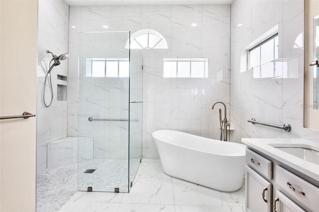 4971 SABAL LAKE CIRCLE, Sarasota, FL 34238