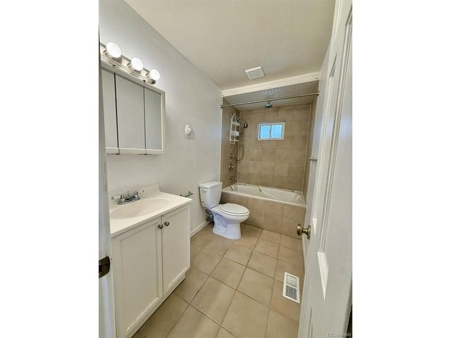 1865 S Ivory Ct, Aurora, CO 80017