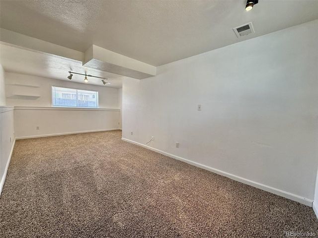 1865 S Ivory Ct, Aurora, CO 80017