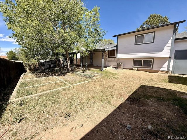 1865 S Ivory Ct, Aurora, CO 80017