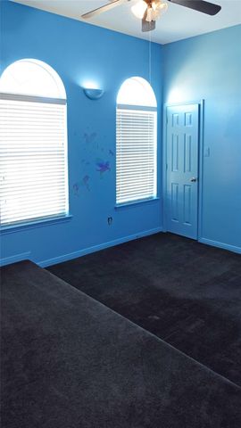 2202 Drake Falls Drive, Pearland, TX 77584