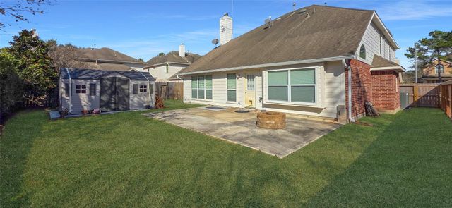 2202 Drake Falls Drive, Pearland, TX 77584