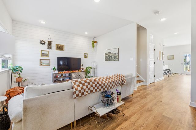 1309 PALOMINO TRL, Rockingham, VA 22801