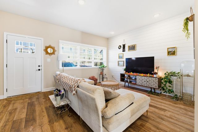 1309 PALOMINO TRL, Rockingham, VA 22801