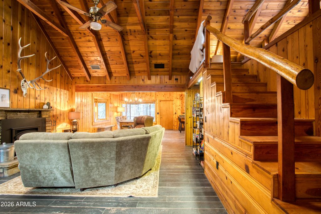 Image 15 of property listing at 3734 LARKSPUR Lane, Pinetop, AZ 85935