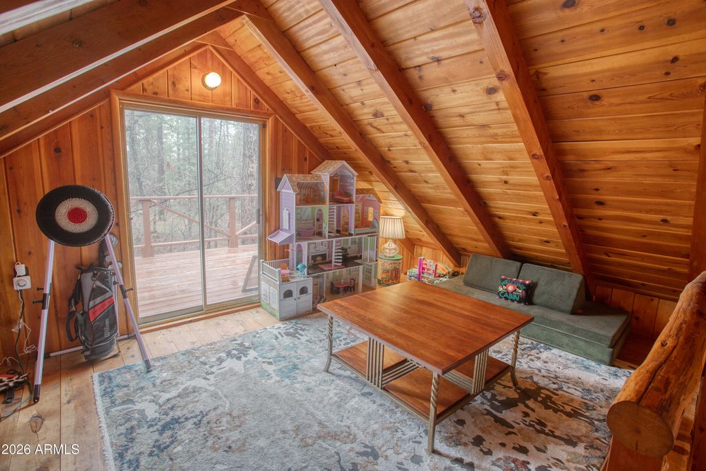 Image 16 of property listing at 3734 LARKSPUR Lane, Pinetop, AZ 85935