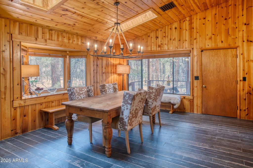 Image 6 of property listing at 3734 LARKSPUR Lane, Pinetop, AZ 85935