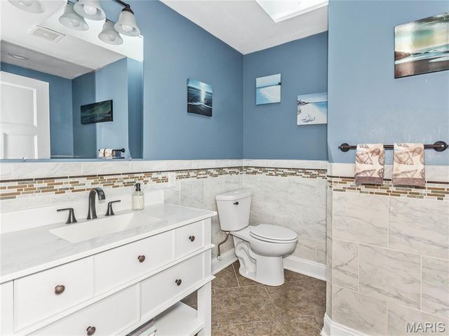 30 Lake Drive, Troy, IL 62294