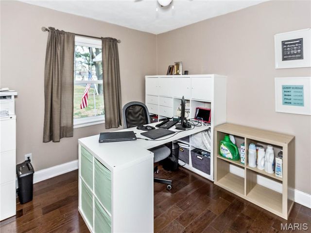 30 Lake Drive, Troy, IL 62294