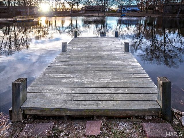 30 Lake Drive, Troy, IL 62294