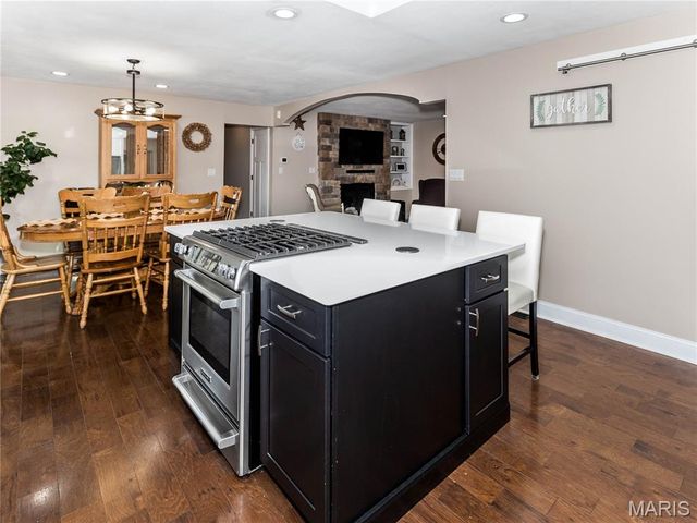 30 Lake Drive, Troy, IL 62294