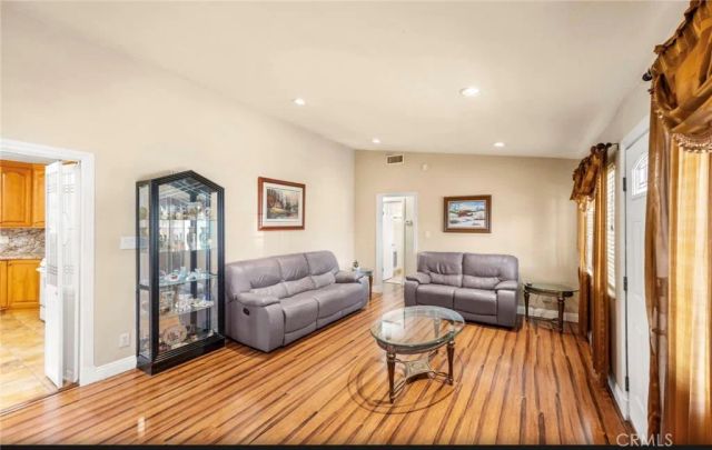 1884 Carol, Fullerton, CA 92833