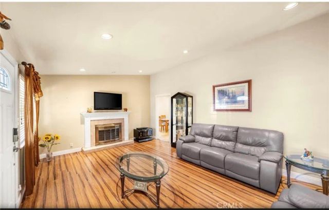 1884 Carol, Fullerton, CA 92833