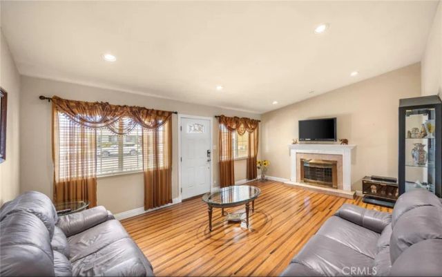 1884 Carol, Fullerton, CA 92833