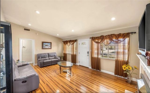1884 Carol, Fullerton, CA 92833
