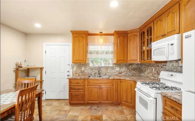1884 Carol, Fullerton, CA 92833