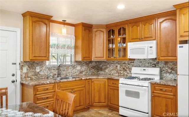 1884 Carol, Fullerton, CA 92833