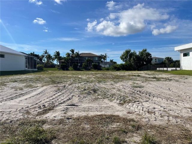 3814 SW 17th AVE, Cape Coral, FL 33914