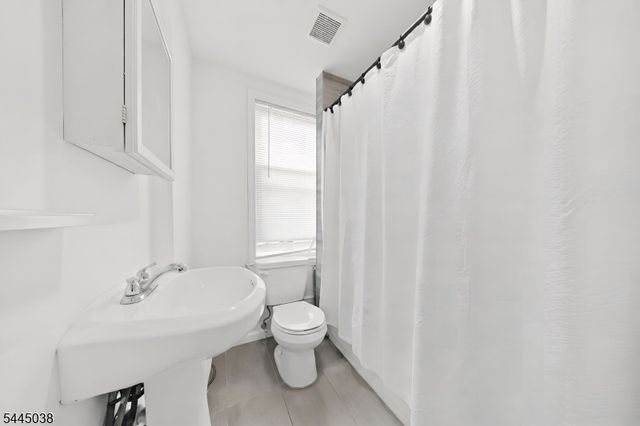 22 Norwood St, Haledon Boro, NJ 07508