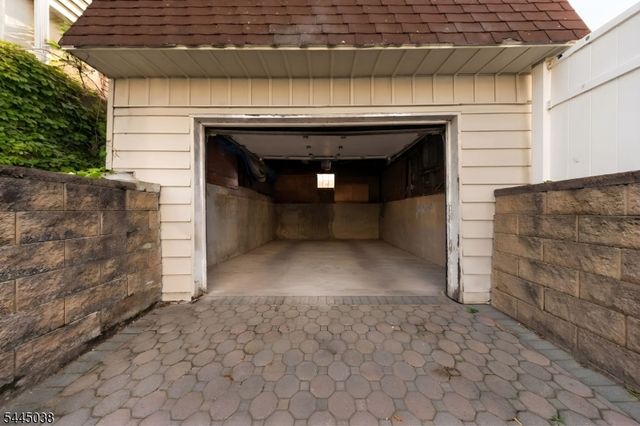 22 Norwood St, Haledon Boro, NJ 07508