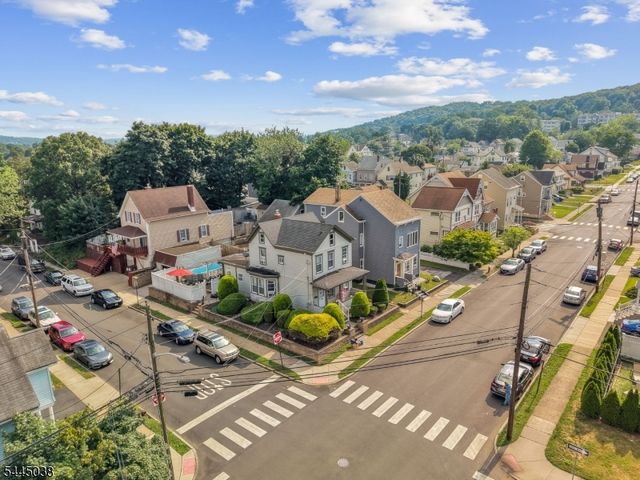 22 Norwood St, Haledon Boro, NJ 07508