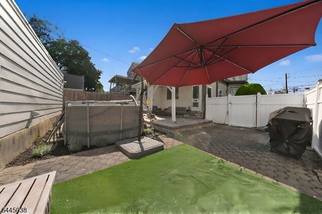22 Norwood St, Haledon Boro, NJ 07508