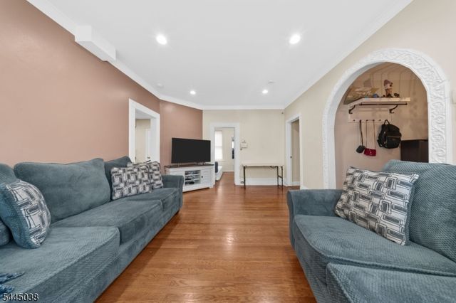 22 Norwood St, Haledon Boro, NJ 07508