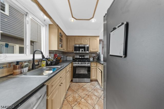 22 Norwood St, Haledon Boro, NJ 07508