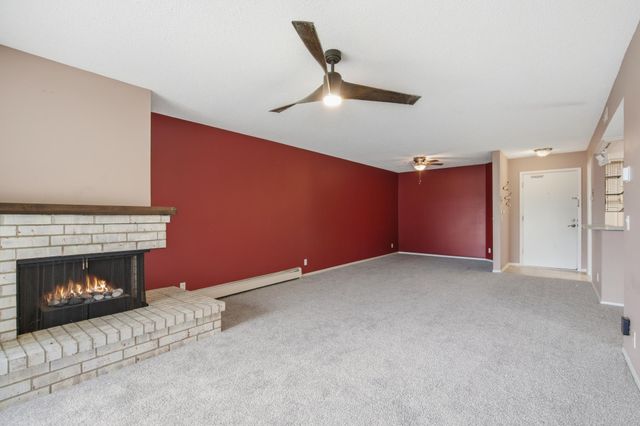 4710 58th Avenue N 306, Crystal, MN 55429