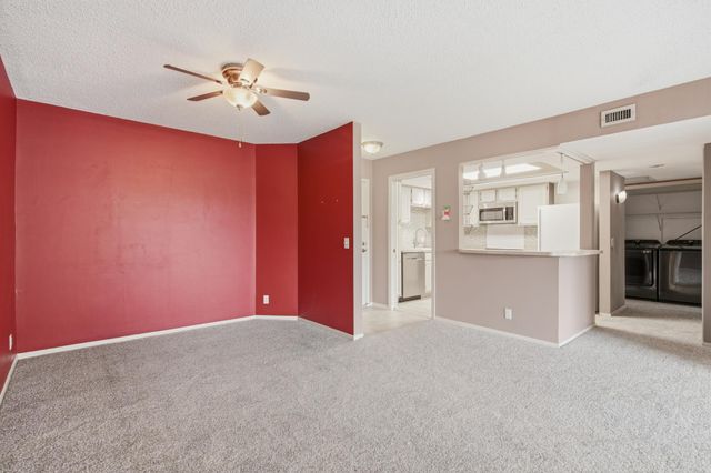 4710 58th Avenue N 306, Crystal, MN 55429