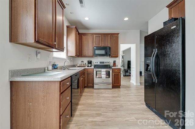 4816 Eagle Creek Drive, Charlotte, NC 28269