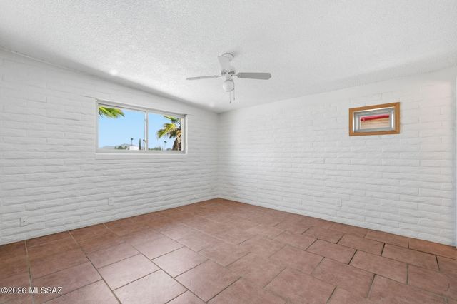 618 S Staunton Drive, Tucson, AZ 85710