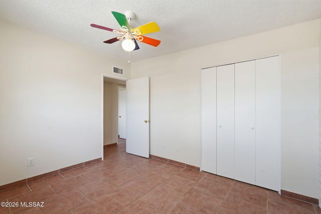 618 S Staunton Drive, Tucson, AZ 85710