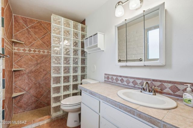 618 S Staunton Drive, Tucson, AZ 85710