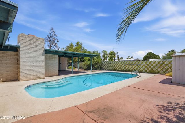 618 S Staunton Drive, Tucson, AZ 85710