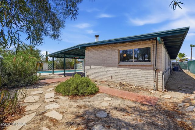 618 S Staunton Drive, Tucson, AZ 85710