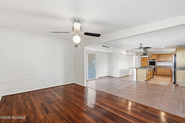 618 S Staunton Drive, Tucson, AZ 85710
