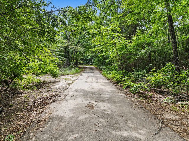68-72 Lakeview Drive, Quinlan, TX 75474