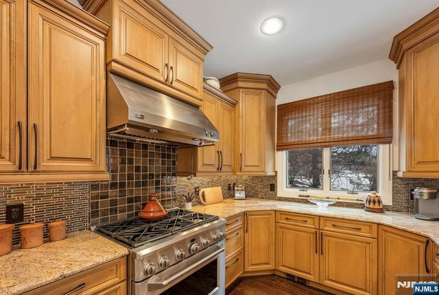 122 Brewster Road, Wyckoff, NJ 07481