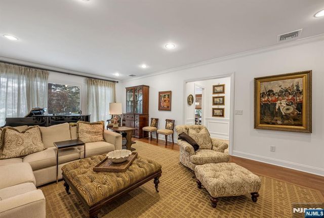 122 Brewster Road, Wyckoff, NJ 07481