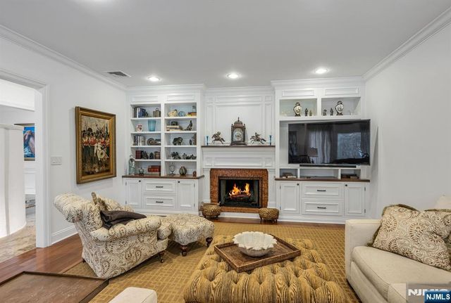 122 Brewster Road, Wyckoff, NJ 07481