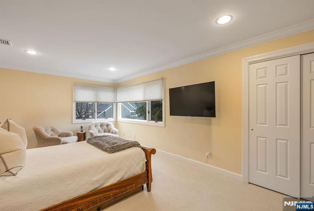 122 Brewster Road, Wyckoff, NJ 07481