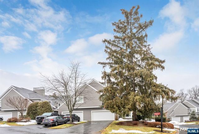 122 Brewster Road, Wyckoff, NJ 07481