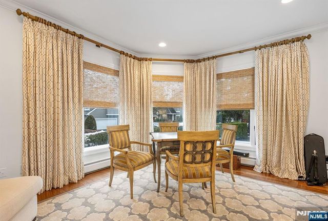 122 Brewster Road, Wyckoff, NJ 07481