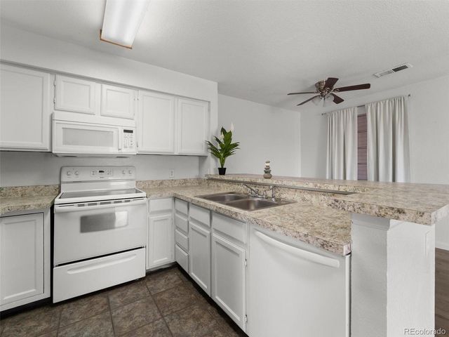 4460 S Pitkin St 120, Aurora, CO 80015