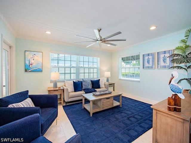 1195 14th AVE N, Naples, FL 34102