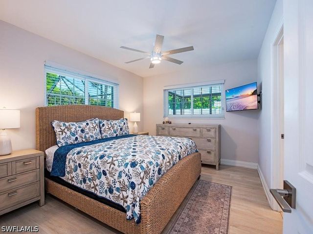 1195 14th AVE N, Naples, FL 34102