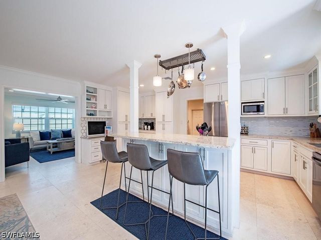 1195 14th AVE N, Naples, FL 34102